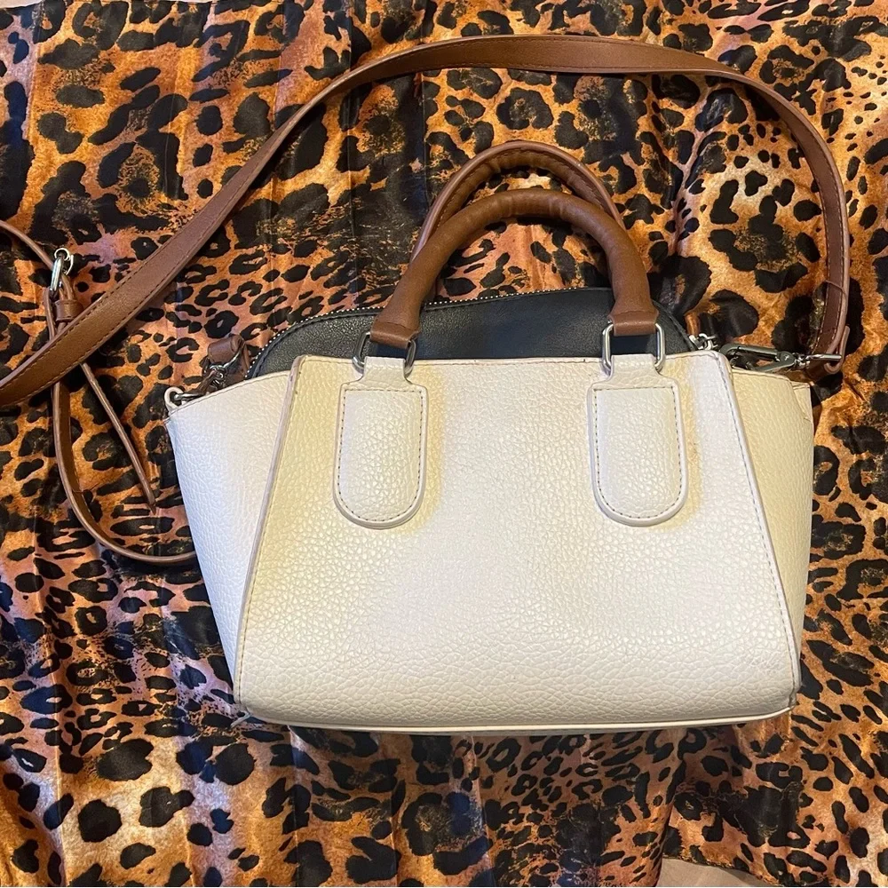 Steve Madden Handbag W detachable inside bag - Picture 3 of 5